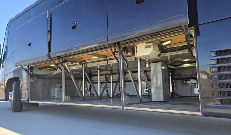 2014 MCI J4500 54 Pass w/LOW Miles full