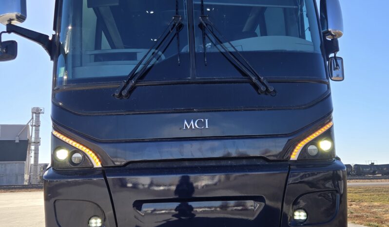 2014 MCI J4500 54 Pass w/LOW Miles full