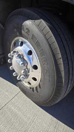 2014 MCI J4500 54 Pass w/LOW Miles full