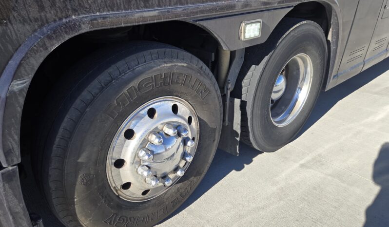 2014 MCI J4500 54 Pass w/LOW Miles full