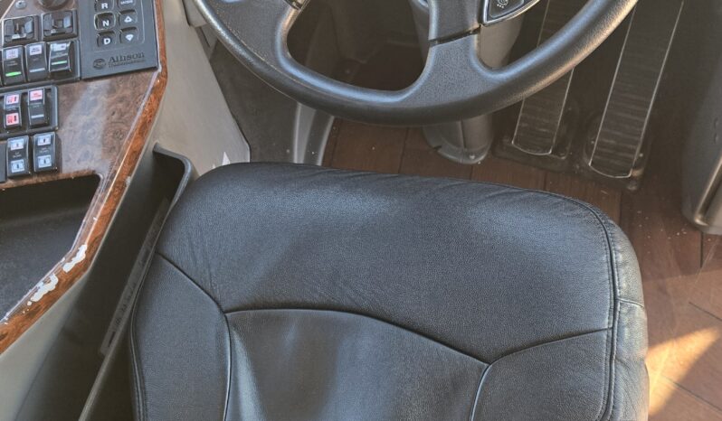 2014 MCI J4500 54 Pass w/LOW Miles full