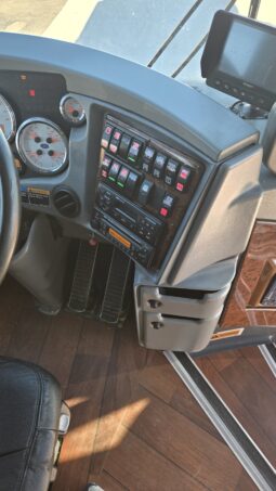 2014 MCI J4500 54 Pass w/LOW Miles full