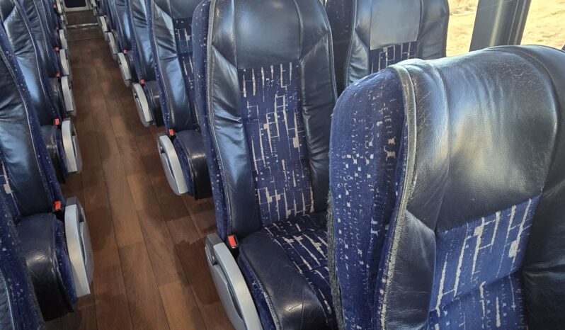 2014 MCI J4500 54 Pass w/LOW Miles full