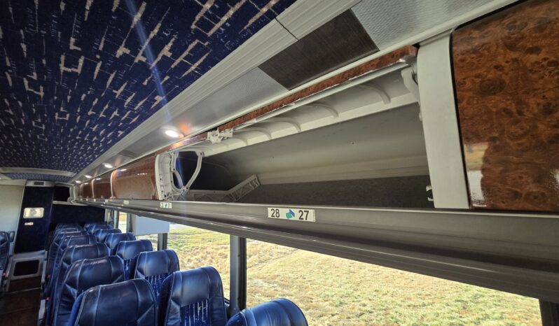 2014 MCI J4500 54 Pass w/LOW Miles full