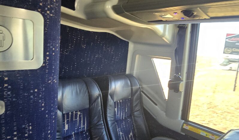 2014 MCI J4500 54 Pass w/LOW Miles full