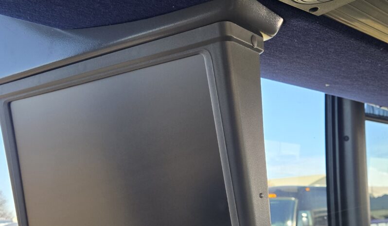 2014 MCI J4500 54 Pass w/LOW Miles full