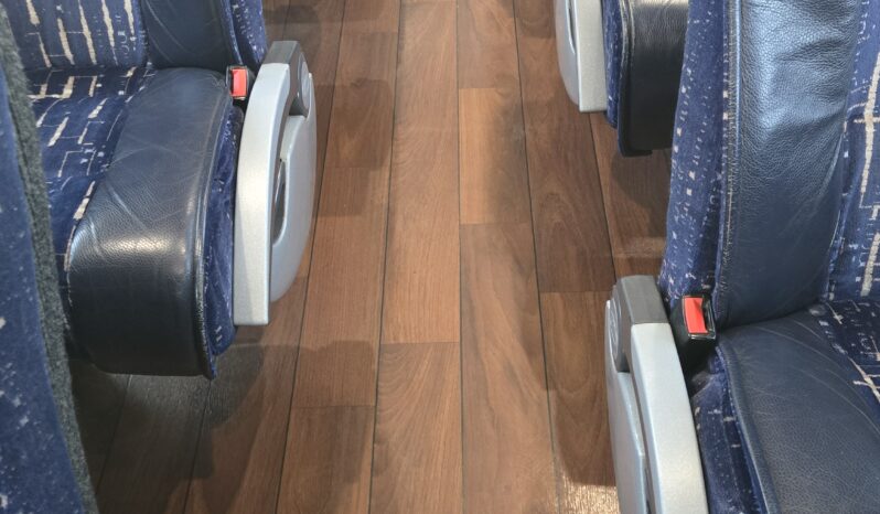 2014 MCI J4500 54 Pass w/LOW Miles full