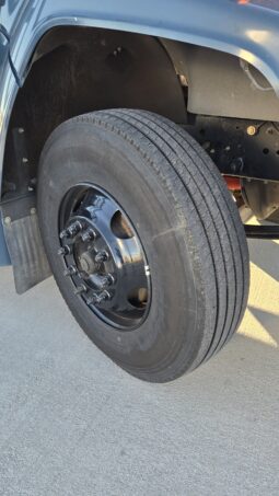 2015 Blue Bird BBConv 28cap (LOW MILES) full