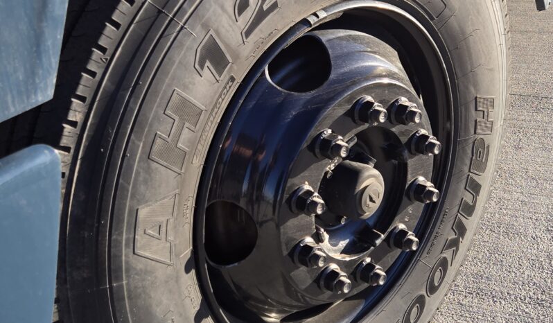 2015 Blue Bird BBConv 28cap (LOW MILES) full