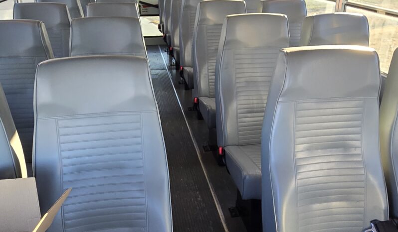 2015 Blue Bird BBConv 28cap (LOW MILES) full