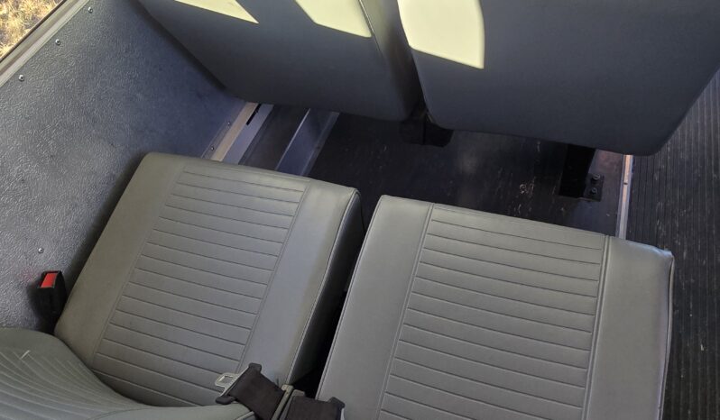 2015 Blue Bird BBConv 28cap (LOW MILES) full