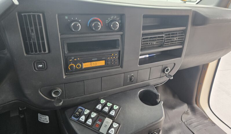 2014 Chevrolet Express 3500 Micro Bird (15Pass) full