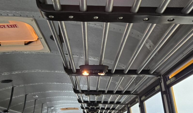 1998 Thomas MVP-ER W/activity seats & A/C (46cap) full