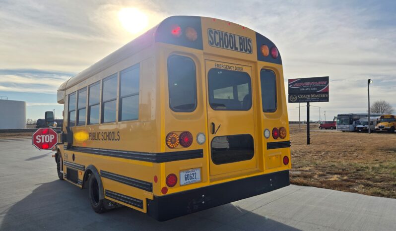2015 Chevrolet Express 15 Passenger w/ Air full