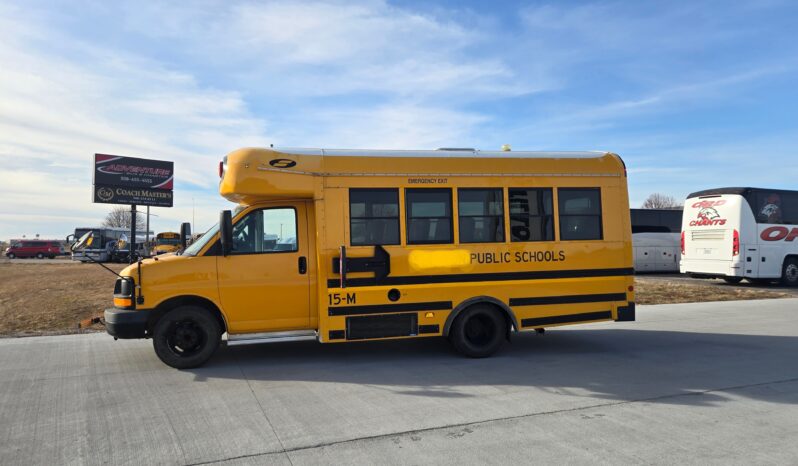 2015 Chevrolet Express 15 Passenger w/ Air full
