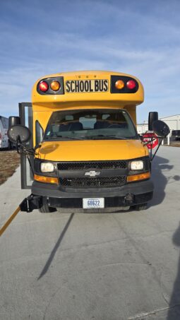 2015 Chevrolet Express 15 Passenger w/ Air full