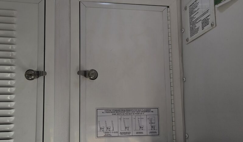 2015 Chevrolet Express 15 Passenger w/ Air full