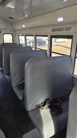 2015 Chevrolet Express 15 Passenger w/ Air full