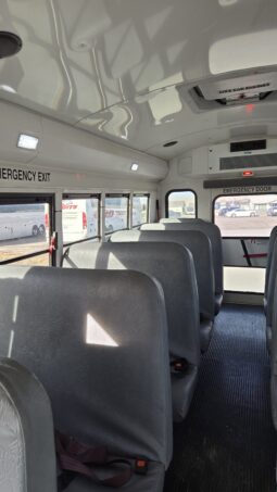 2015 Chevrolet Express 15 Passenger w/ Air full