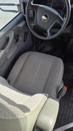 2015 Chevrolet Express 15 Passenger w/ Air full