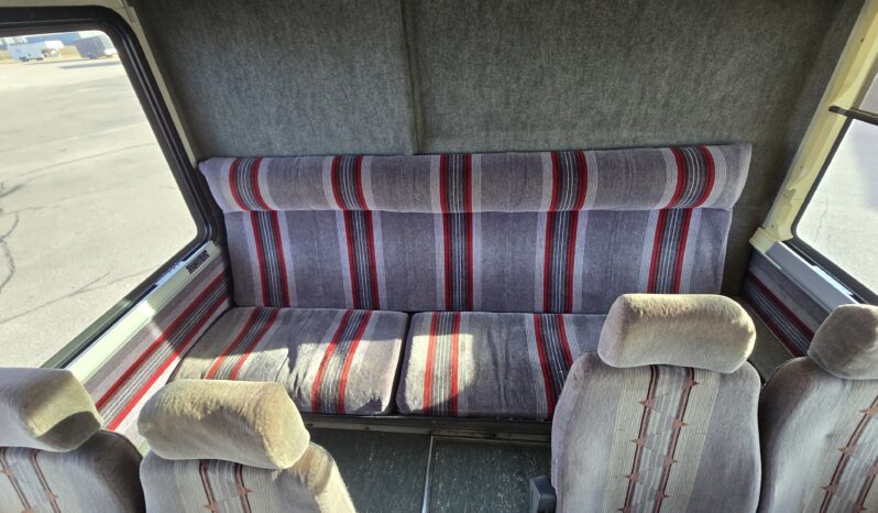 1989 MCI 102C3 Activity Bus 50 passenger full