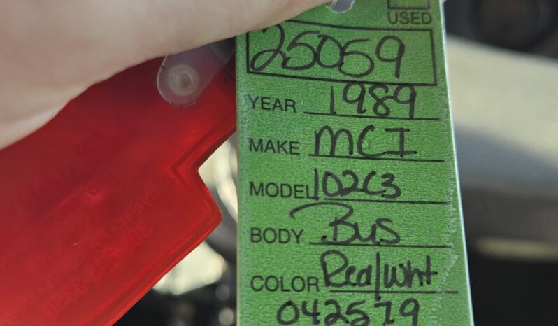 1989 MCI 102C3 Activity Bus 50 passenger full