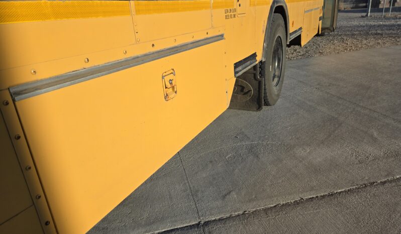 2010 BlueBird Bus 77pass (W/in & out Storage!) full