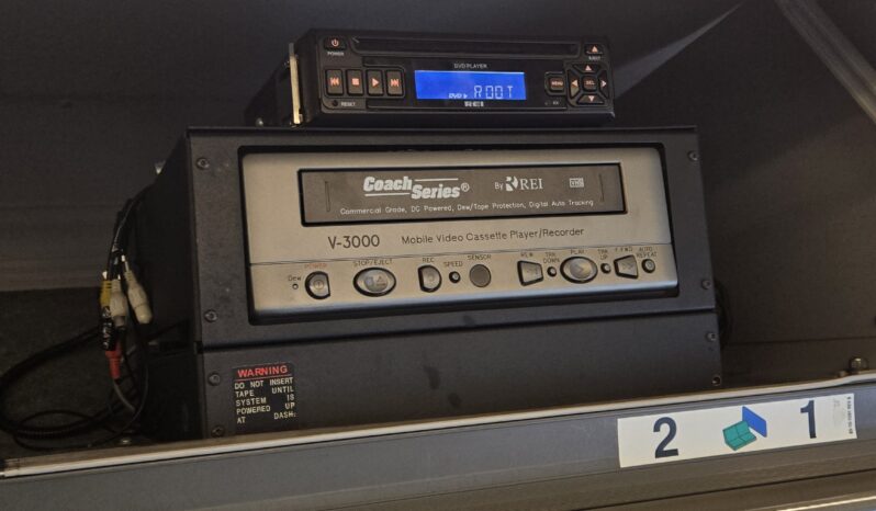 2007 MCI J4500 w/Detroit 54Pass full