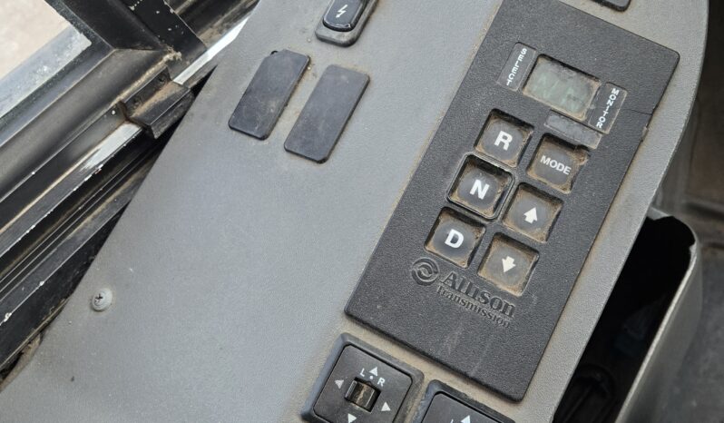 2007 MCI J4500 w/Detroit 54Pass full