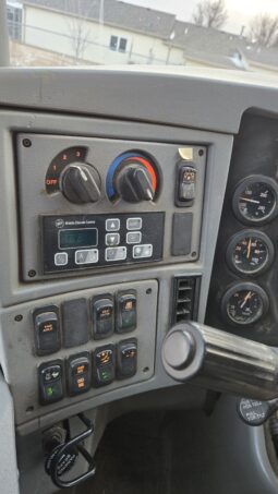 2007 MCI J4500 w/Detroit 54Pass full