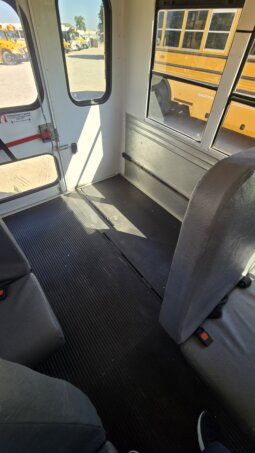 2015 Chevrolet Express 14 Passenger w/ Air full