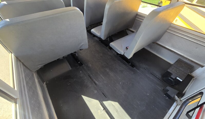 2015 Chevrolet Express 14 Passenger w/ Air full