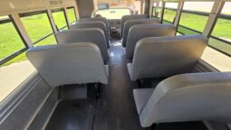 2015 Chevrolet Express 14 Passenger w/ Air full