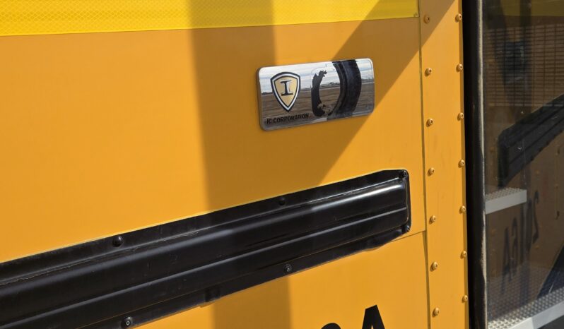 2016 International PB105 Bus (low miles) full