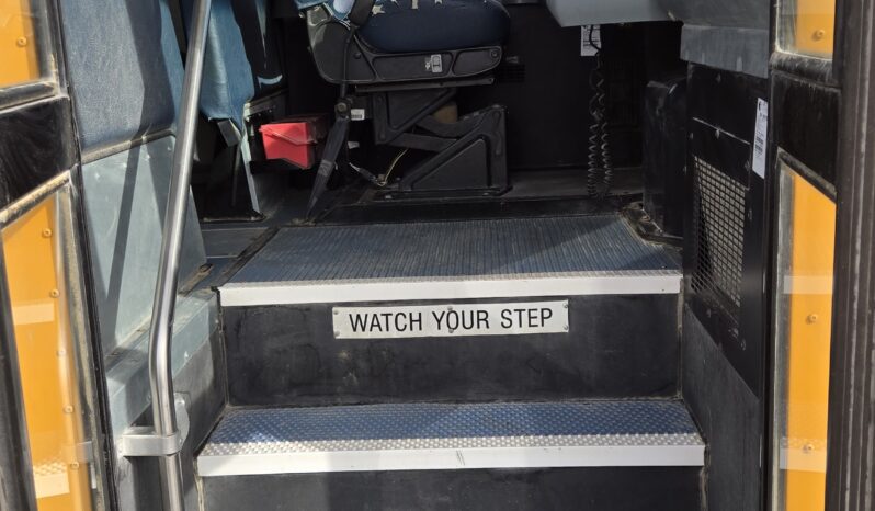 2016 International PB105 Bus (low miles) full