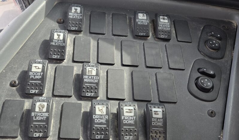 2016 International PB105 Bus (low miles) full