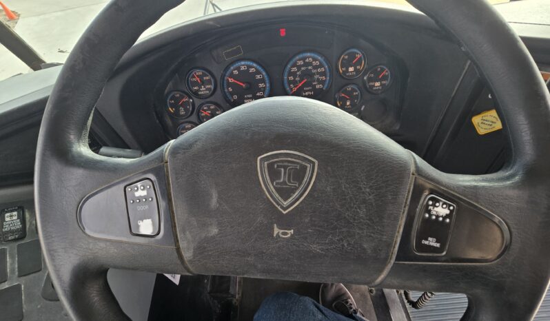 2016 International PB105 Bus (low miles) full