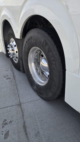 2013 PreVost H345 56-pas full