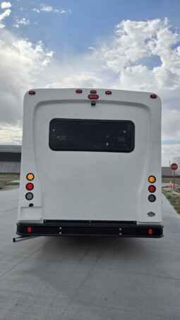 2026 Chevrolet Mavryk 12pas/ +2 Handi full