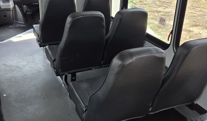 2026 Chevrolet Mavryk 12pas/ +2 Handi full