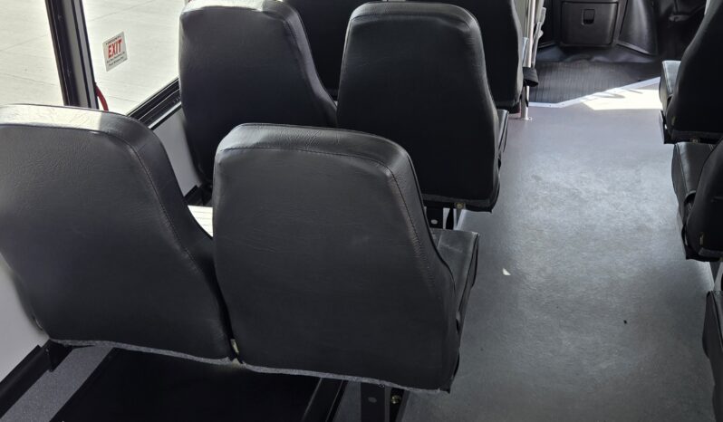 2026 Chevrolet Mavryk 12pas/ +2 Handi full