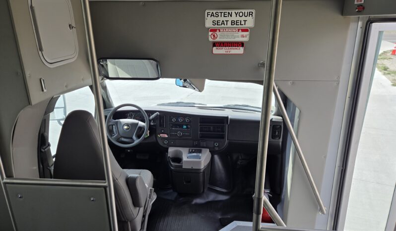 2026 Chevrolet Mavryk 12pas/ +2 Handi full