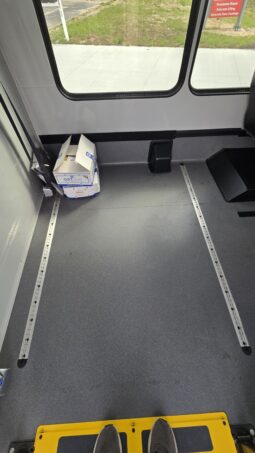 2026 Chevrolet Mavryk 12pas/ +2 Handi full