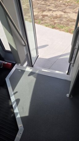 2026 Chevrolet Mavryk 12pas/ +2 Handi full