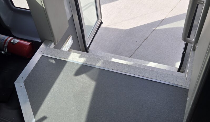 2026 Chevrolet Mavryk 12pas/ +2 Handi full