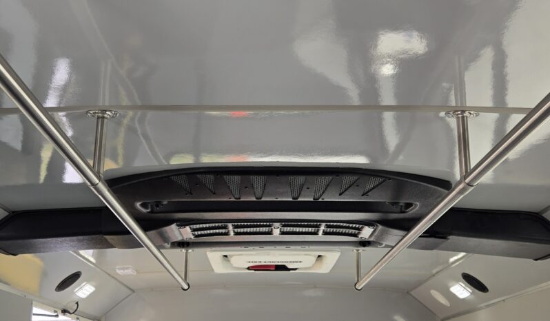 2026 Chevrolet Mavryk 12pas/ +2 Handi full