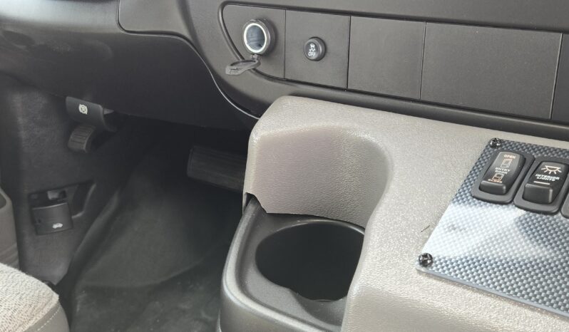 2026 Chevrolet Mavryk 12pas/ +2 Handi full