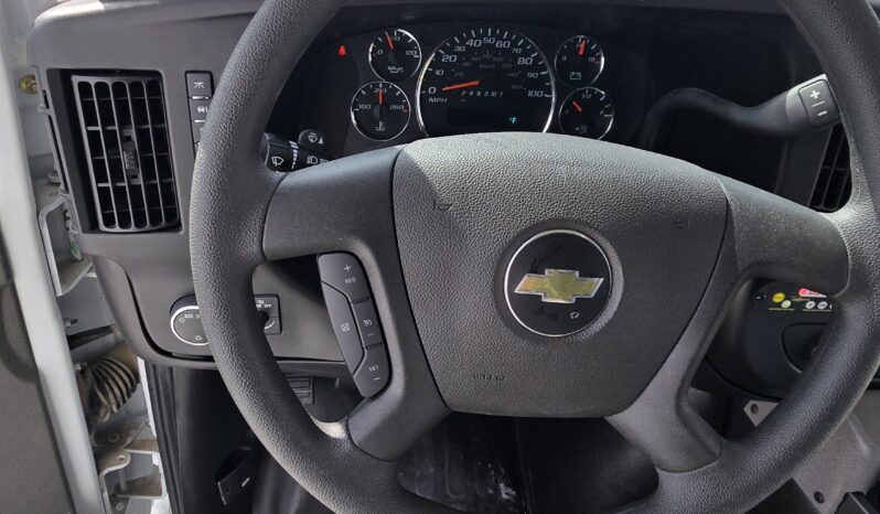 2026 Chevrolet Mavryk 12pas/ +2 Handi full