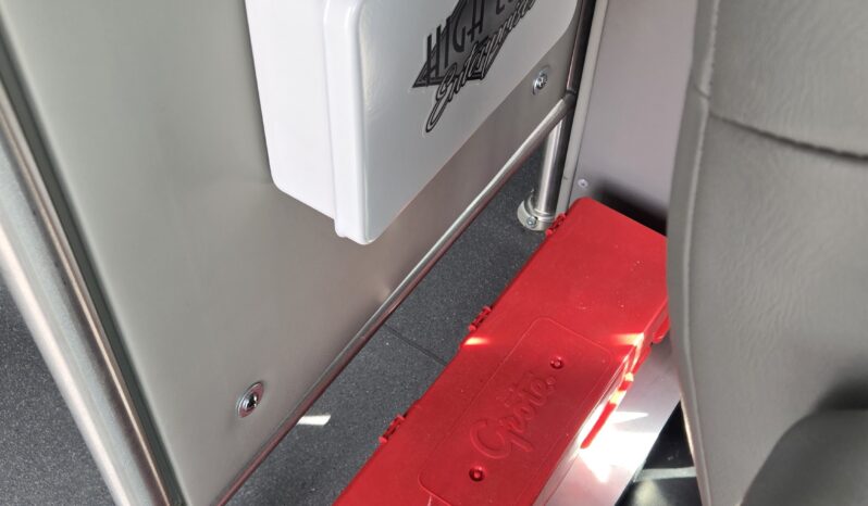 2026 Chevrolet Mavryk 12pas/ +2 Handi full