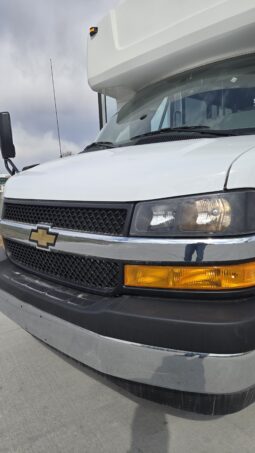 2026 Chevrolet Mavryk 12pas/ +2 Handi full